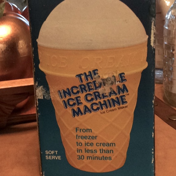 Vtg classic. The Incredible Ice Cream Machine 1986 - Picture 3 of 8